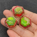 Set di 3 connettori esagonali in pietra naturale multicolore con cornice dorata - Giunzione Verde e Rossa (N. 2) / 24x33mm