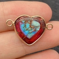 Connecteur cœur en turquoise avec bordure dorée et marbrures rouges et bleu azur - Style Marbre Rouge-Bleu (No.16)