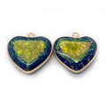 Natürlicher herzförmiger Steinanhänger mit goldener Fassung und Marmortextur - Blaugrün-Gelber Marmorimitatstil (11)