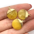 Trois pendentifs en pierre d'oeil de tigre jaune facettée avec fermoirs dorés en main - Topaze / 15x19mm