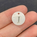 Perle ronde en nacre naturelle 15mm avec lettre I dorée gravée pour bijoux DIY - Lettre I