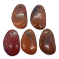 Set di 5 ciondoli in agata rosso scuro in forme irregolari a goccia per gioielli DIY - Rosso Scuro (35x45-25x55mm)