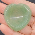 Masseur de pouce en forme de cœur en aventurine verte avec taches minérales naturelles - 40x40x6mm / Aventurine (No.12)
