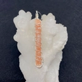 Handgefertigter Anhänger aus orangefarbenem Kristall in Silberdraht mit Natur-Finish - Sonnenstein Stil (3)