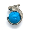 Lizard pendant crafted in silver metal featuring a round blue turquoise stone inlay - Blue Turquoise / 22x28mm