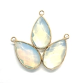 Set van drie druppelvormige witte opaalstenen met gouden randen voor DIY sieraden - Opaal / 16x30mm