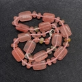 Collier en quartz fraise avec perles rectangulaires en pierre naturelle et fermoir argent - Peau de Pastèque