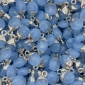 Hemelblauwe ovale stenen in bulk met zilveren metalen connectoren voor sieraden - Aquamarijn