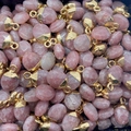 Roze natuursteen ovale hanger met gouden sluiting voor DIY sieraden maken - Roze Aardbeienkwarts Stijl (8) / 8x14mm