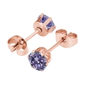 Boucles d'oreilles élégantes en or rose avec zircon violet et serti classique à six griffes - Zirconium de 3mm / Or rose + Bleu changeant