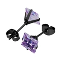 Détail de boucles d'oreilles en zircon violet carré avec sertissage noir mat à quatre griffes - 3mm / Base Noire + Zircone Bleue (Pièce Unique)