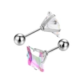 Détail de clous d'oreilles carrés en zircon avec fermoirs à vis en clair et irisé - Spécification 3mm / Couleur Acier + AB Arc-en-ciel