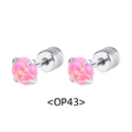 Vue détaillée de la boucle d'oreille opale rose avec sertissage griffes et fermoir à vis - Acier Rose