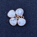 Natürlicher weißer Steintropfen-Anhänger mit Goldrand und Ringverbinder für DIY-Schmuck - Howlith