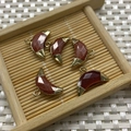 Lot de 5 pendentifs en pierre dorée en forme de croissant avec bords dorés facettés - Pierre de Sable d'Or