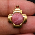 Gold plated cross pendant with round pink gemstone inlay for DIY jewelry necklaces - 15x18mm / Rhodonite