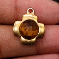 Cross pendant with round faceted tiger eye stone in gold plated setting - 15x18mm / Tiger's Eye