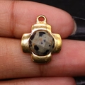Cross pendant in gold-plated copper with a round Dalmatian Jasper stone inlay - 15x18mm / Dalmatian Jasper