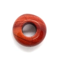 Dunkelroter Achat Donut-Anhänger mit natürlichen Texturen und polierter Oberfläche - Roter Jaspis / 8x14mm