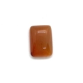 Vue macro d'un cabochon rectangulaire en calcédoine orange translucide poli brillant - 10x14mm / Agate rouge