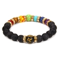 Bracciale chakra in pietra lavica con sette perle colorate e perla mantra dorata - Stile con Distanziatore Oro
