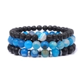 Detalle de set de pulseras de cuentas con piedra volcánica, ágata y espaciadores - Estilo Ágata Azul (FK1495)