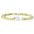 Minimalistisches Armband mit gelbgrünen 6mm Natursteinen und Muschel-Katzenanhänger - Hellgelb-Grüner Mineralstil (FD10145-19CM)