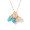 Gouden ketting met hangers van natuurlijke turquoise en kristalstenen in diverse kleuren - Hemelblauw en Heldersteen Stijl (FN1776)