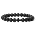 Detail van matte zwarte stenen kralen armband met metalen kruis op elastiek - Mat Zwart Steen Stijl (H0042-19cm)