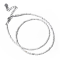 Collar sencillo de cuentas de piedra natural blanca con dije de corazón y cierre ajustable - Howlita