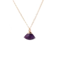 Elegante collana placcata in oro con un ciondolo a ventaglio in pietra di ametista viola - Stile Ventaglio Sfaccettato (FN1869)