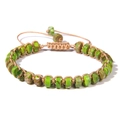 Boheems handgeweven armband met groene natuurstenen kralen en een verstelbaar koord - 19cm / Groene Keizersteen