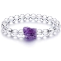 Vista de detalle de pulsera de cristal con piedra de amatista natural irregular central - Estilo de Cuarzo Transparente con Amatista (H0171-19cm)
