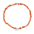 Orange and red gravel stone beaded necklace with a golden vintage toggle clasp - 19cm / Orange Red Chip Style (FN0892)