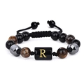 Bracelet pour homme avec perles oeil de tigre et lettre R dorée sur un charme coulissant - 19cm / Lettre R