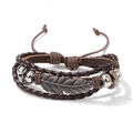 Bracciale multistrato in pelle intrecciata con ciondolo a piuma d'argento vintage e perle - Stile Ciondolo Piuma Marrone (CC1156)