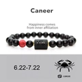 Dettaglio del bracciale in onice nero opaco con segno del Cancro e pietra di marmo rosso - Cancro