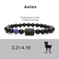 Dettaglio del bracciale dell'Ariete con perle di agata nera opaca e finiture dorate di lusso - Ariete