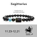Dettaglio del bracciale Sagittario in agata nera con ciondolo dello zodiaco - Sagittario