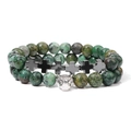 Dettaglio del bracciale a doppio strato con pietre verdi, testa di leopardo e croci in metallo - Stile Verde Testurizzato (FK1812-19CM)