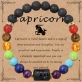Dettaglio del bracciale zodiaco Capricorno in pietre naturali su card regalo vintage - Capricorno - Senza Carta