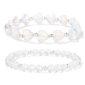 Elastisches Herz- und Perlenarmband-Set mit Silberakzenten und irisierendem Finish - Opal Herz Stil (FK2738)