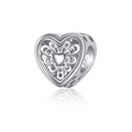 Abalorio de corazón de plata pulida con pequeño corazón rojo central para pulseras - Plateado