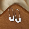 Minimalist U-shaped drop earrings in silver and white enamel pin-inspired design - Pin Style (F984) / White Enamel Steel