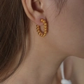 Elegante pendiente de aro con cuentas doradas para mujer con diseño geométrico pulido - Pendientes de aro pequeños con cuentas doradas (F1130)