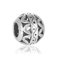 Gros plan d'une perle vintage en argent ajouré avec motifs floraux pour bijoux DIY - Style Point Vague Feuille Creuse (5)
