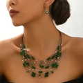Boheemse meerlagige groene kralenketting en oorbellen set met kristallen en bamboe accenten - Groen