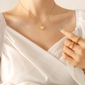 Collier cœur doré avec gravure 'Love you more' et bagues empilables assorties - Collier Doré (40+5cm)