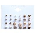 12 pairs of fashion earrings set with pearls, zircons and gold heart studs - White Display Card / Gold