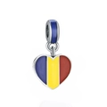 Colgante de corazón con colores de la bandera rumana en metal plateado pulido - Bandera de Rumania